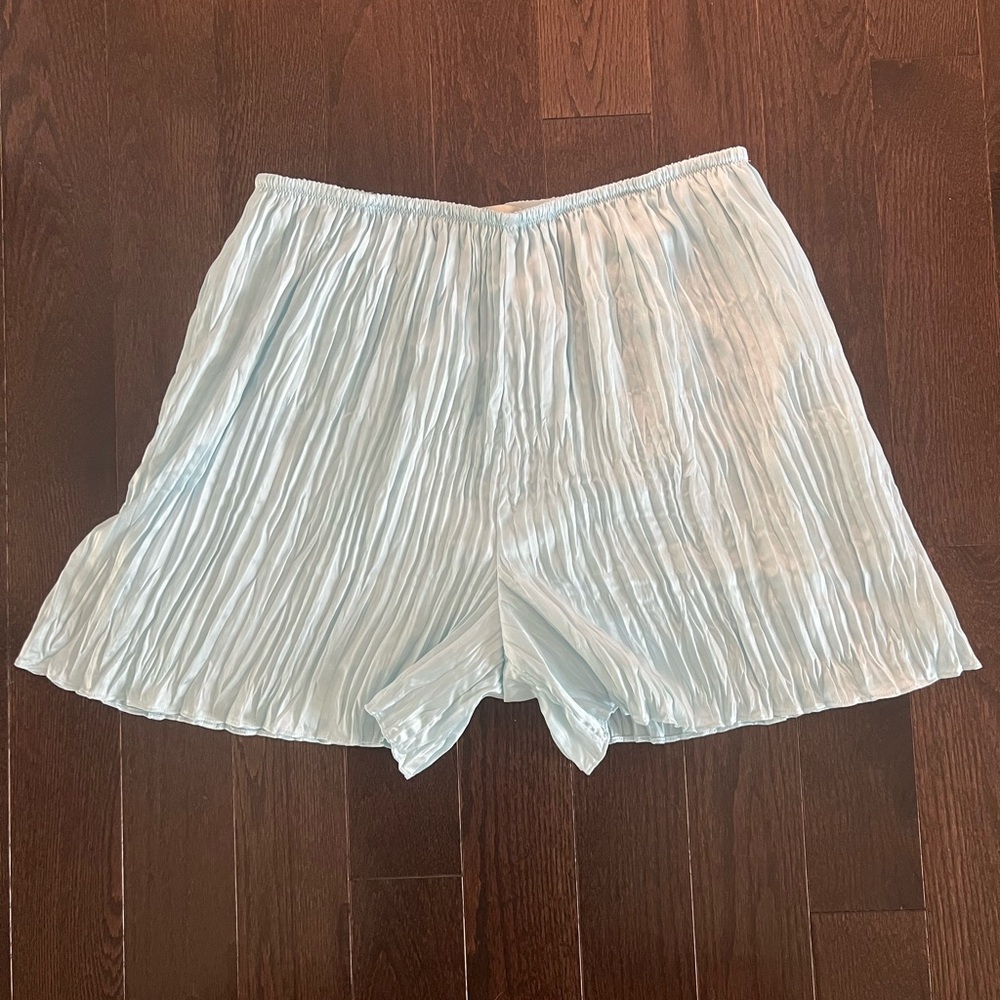 Vince Baby Blue Shorts Size M NWT